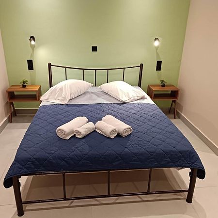 Newly Renovated Apartment Next To The Port Mantouki Exteriér fotografie