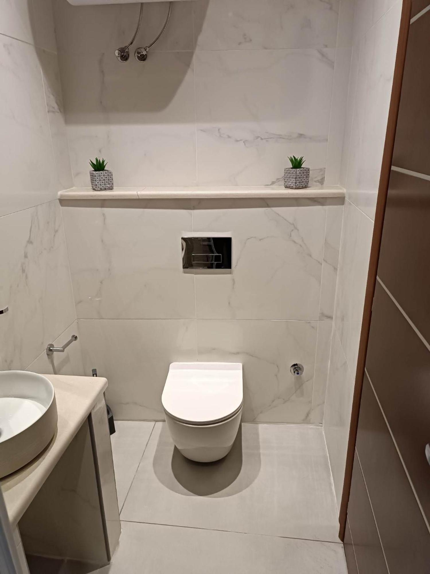 Newly Renovated Apartment Next To The Port Mantouki Exteriér fotografie