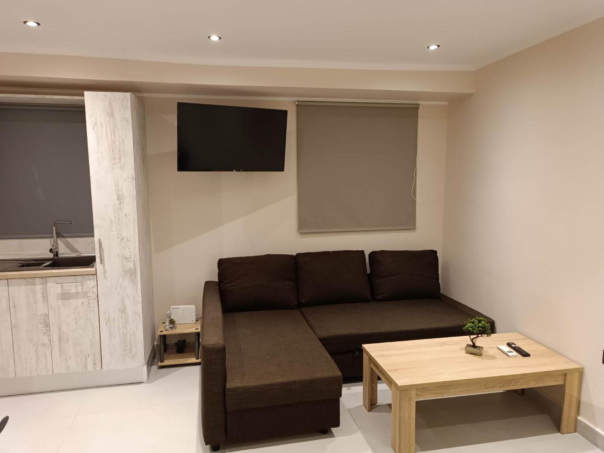 Newly Renovated Apartment Next To The Port Mantouki Exteriér fotografie