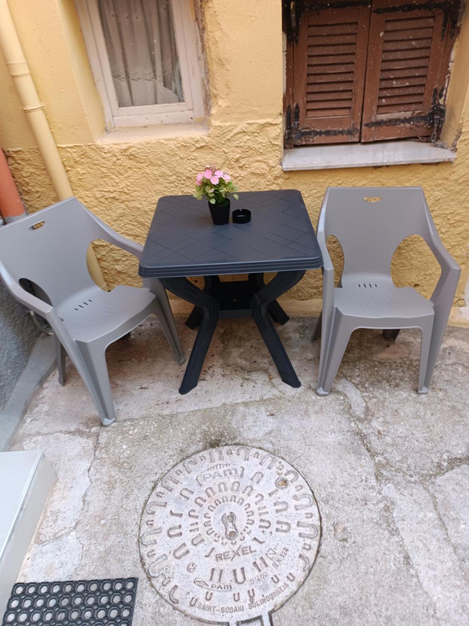 Newly Renovated Apartment Next To The Port Mantouki Exteriér fotografie